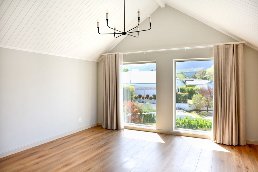 To Let 3 Bedroom Property for Rent in Kingswood Golf Estate Western Cape